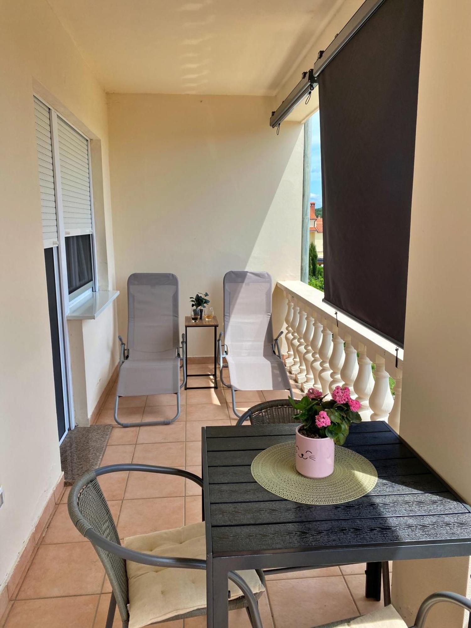 Apartments Jozephine Pula Exterior photo